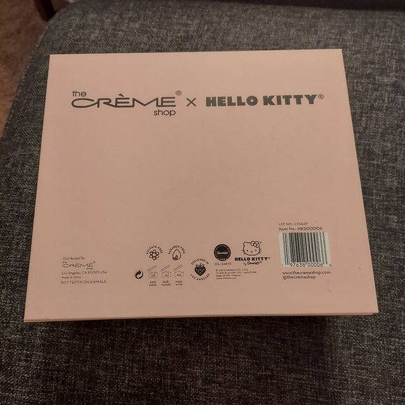 The creme shop x Hello Kitty bath set - Picture 9 of 9